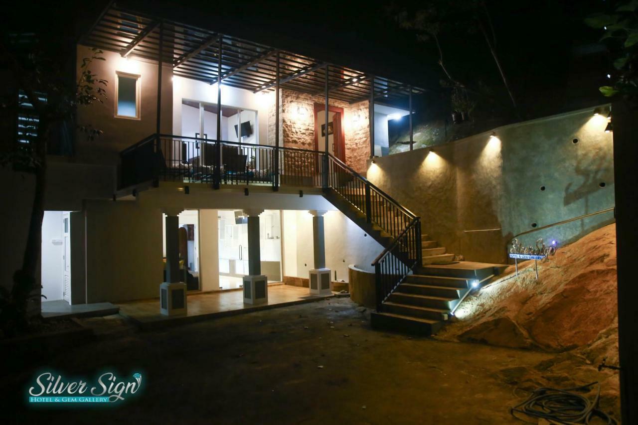 Silver Sign Hotel Katugastota エクステリア 写真